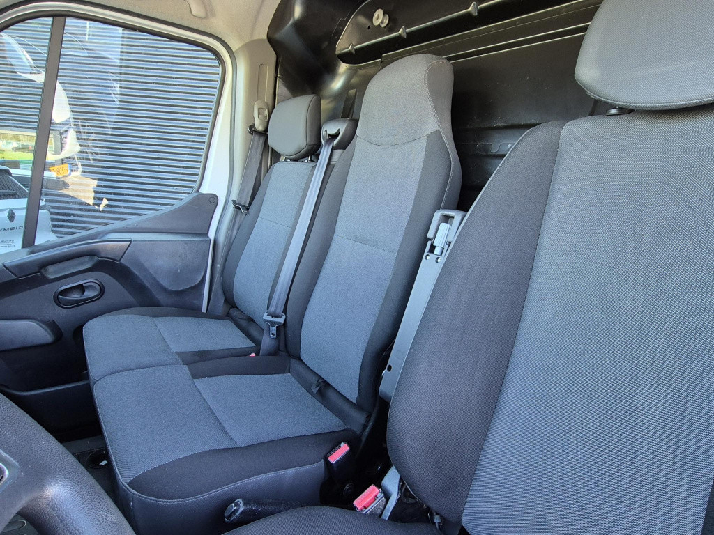 Renault Master t35 2.3 dci 180 l3 h2 v/d born glasresteel, trekhaak, camera