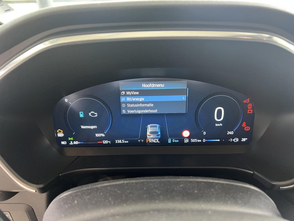 Ford Kuga 2.5 phev active slechts 322km!