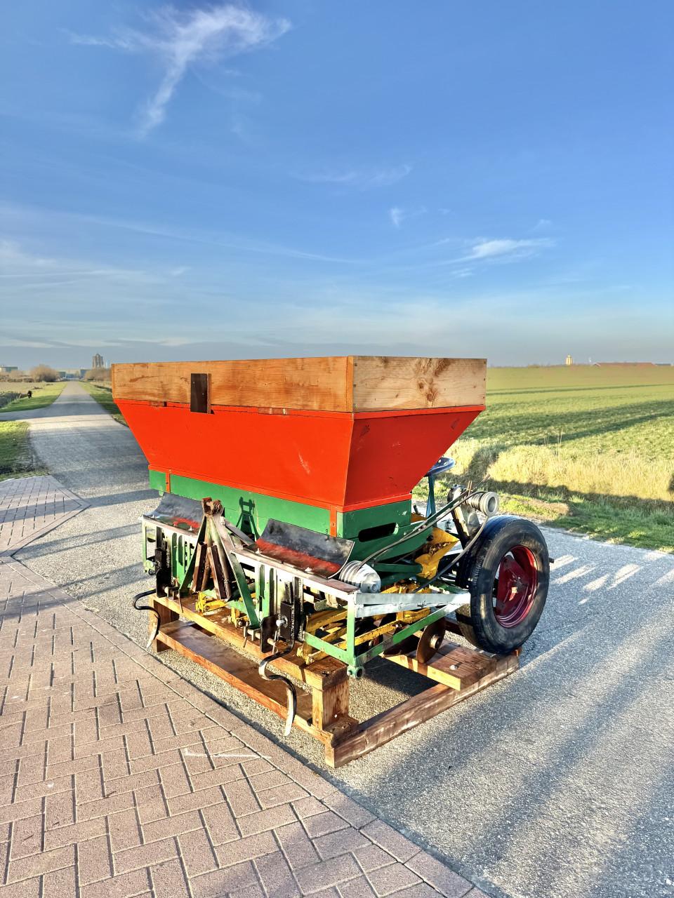 Te koop uien/bollen plantenmachine 1,5