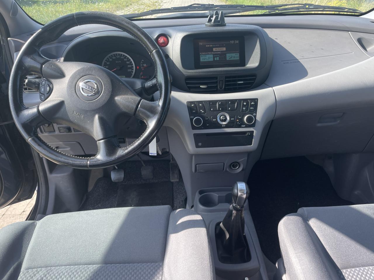 Nissan almera tino 1.8 acenta