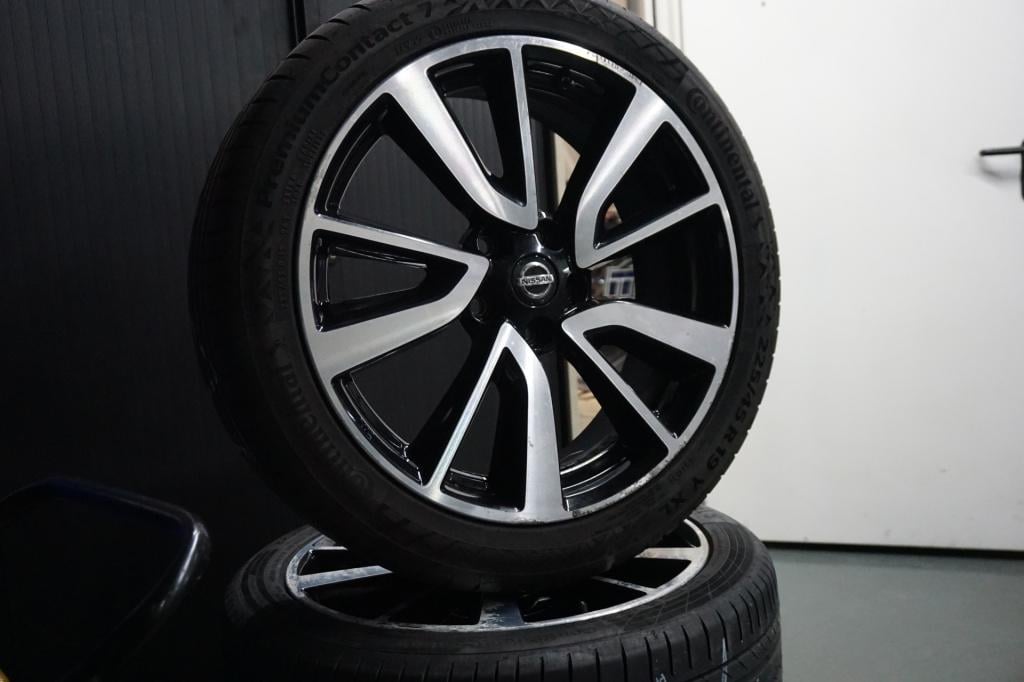 Nissan Qashqai 1.2 premier edition climate / navi / camera / dab / cruise /