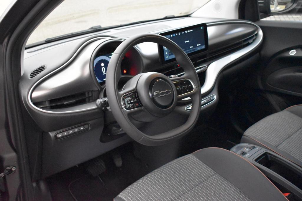 Fiat 500 icon 42 kwh | climate control | cruise control | trekhaak | achter