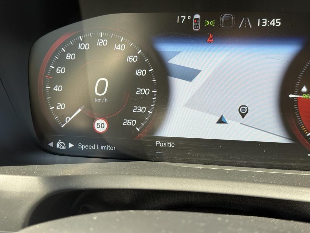 Volvo XC90 t8 390pk recharge inscription| panodak| luchtvering| trekhaak| 3