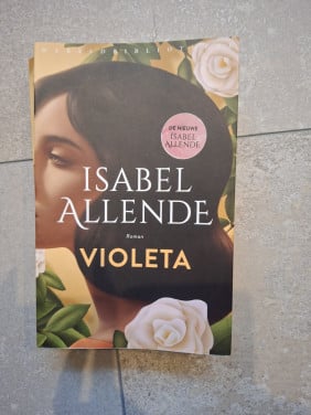 Isabel Allende- Violeta