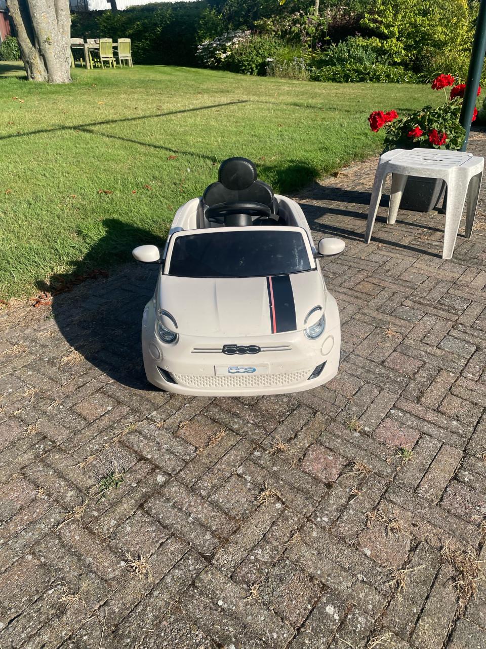 Elektrische kinderauto