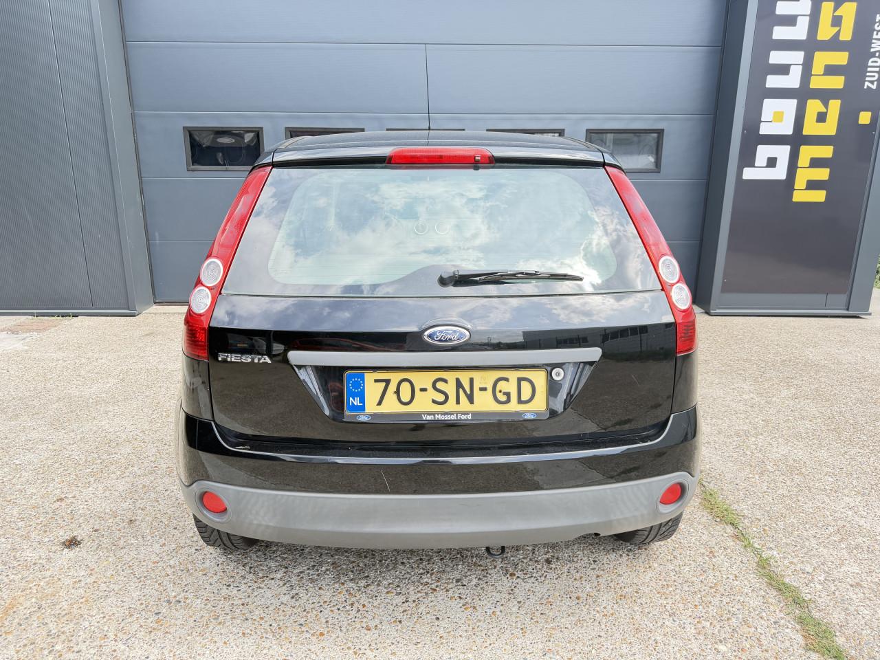 Ford Fiësta 1.3 Style 8V 3DR 2006 Zwart Airco Apk Nap