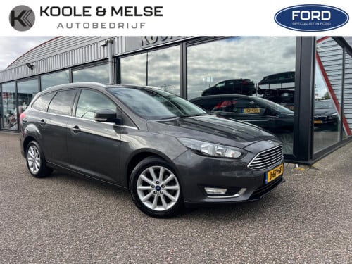 Ford Focus 1.0 ecoboost 125pk titanium , trekhaak , prijs incl nieuwe distr