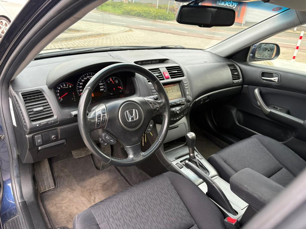 Honda Accord 2.0i executive