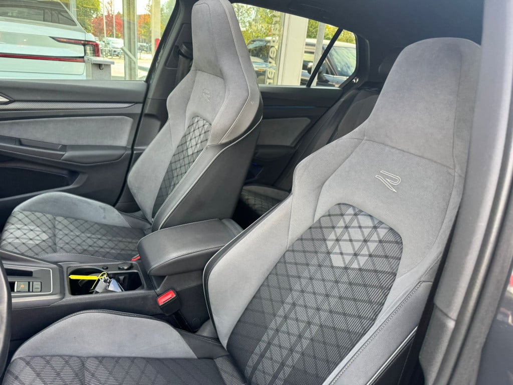 Volkswagen Golf 1.5 etsi r-line business