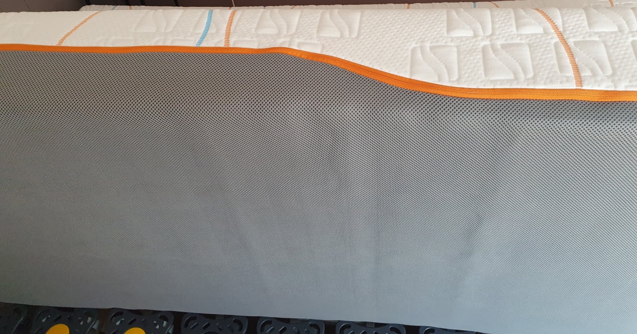 Twee M line matrassen Slow Motion 3 en 4 maat 80 x 200