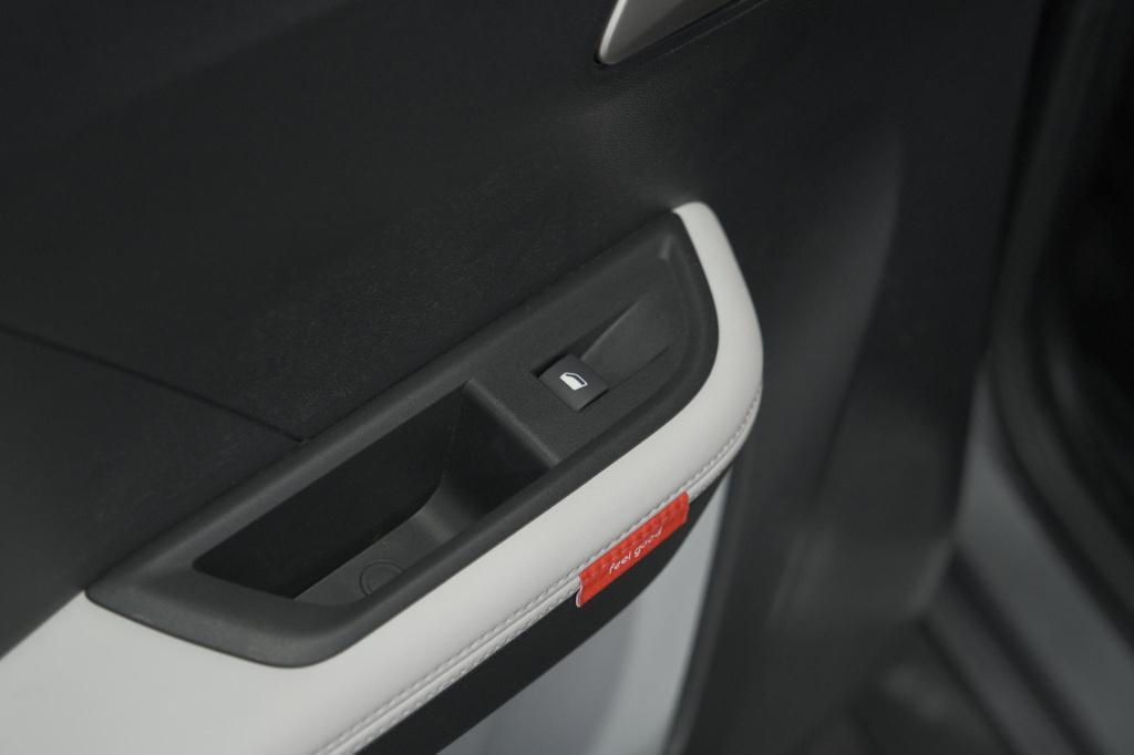 Citroen C3 Aircross 1.2 hybrid 145pk max | camera | dodehoekdetectie | navi