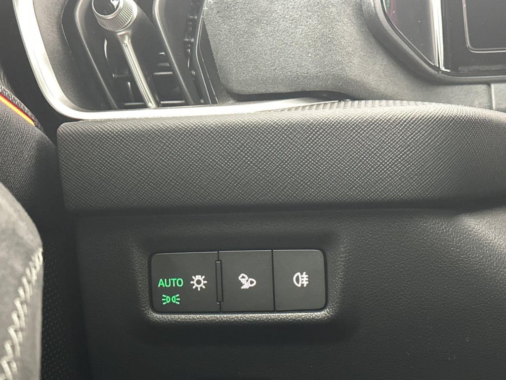 Skoda Kodiaq sportline business 1.5 tsi phev 150 kw / 204 pk su