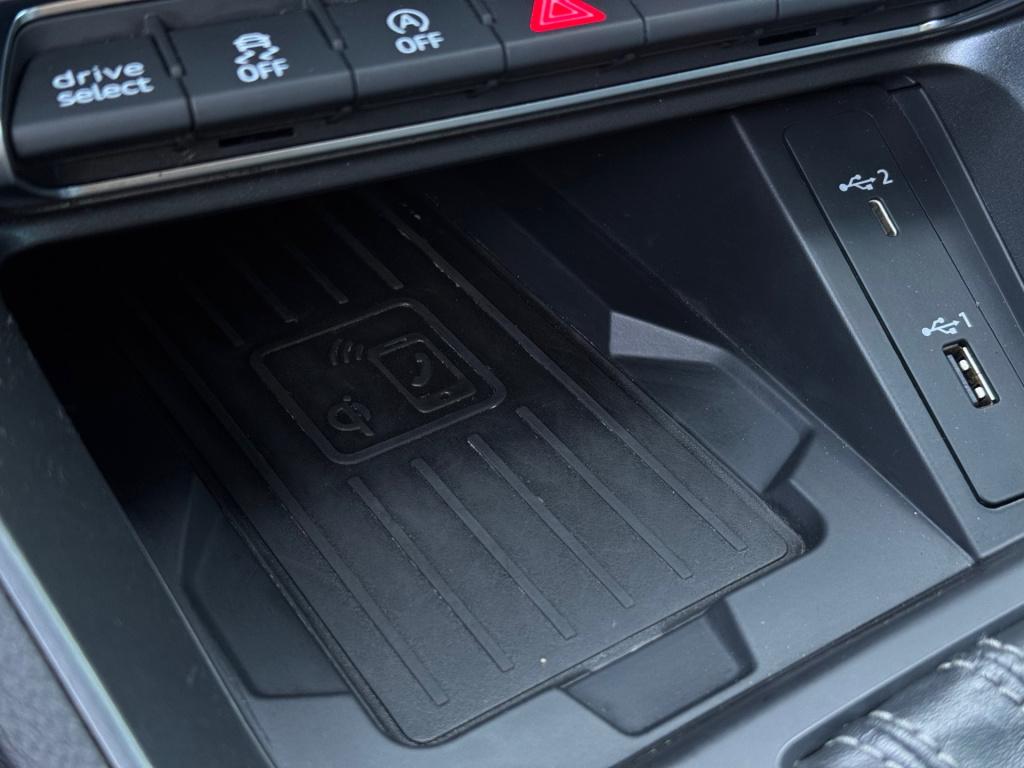 Audi Q3 sportback 35 tfsi s-line 3x * matrix led * black pack * stoelverwar