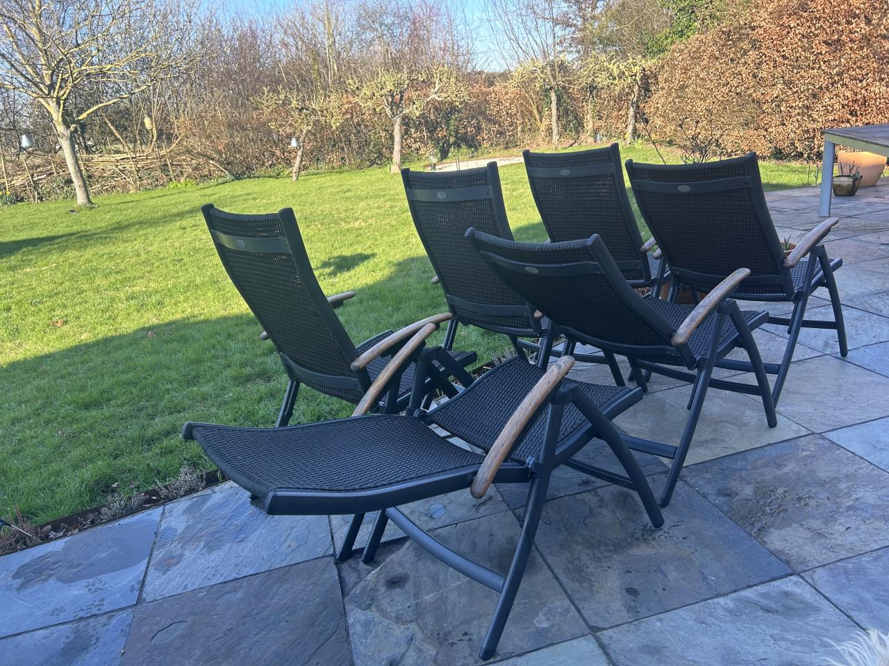 7 Delig tuinset met bijna nieuwe kussens