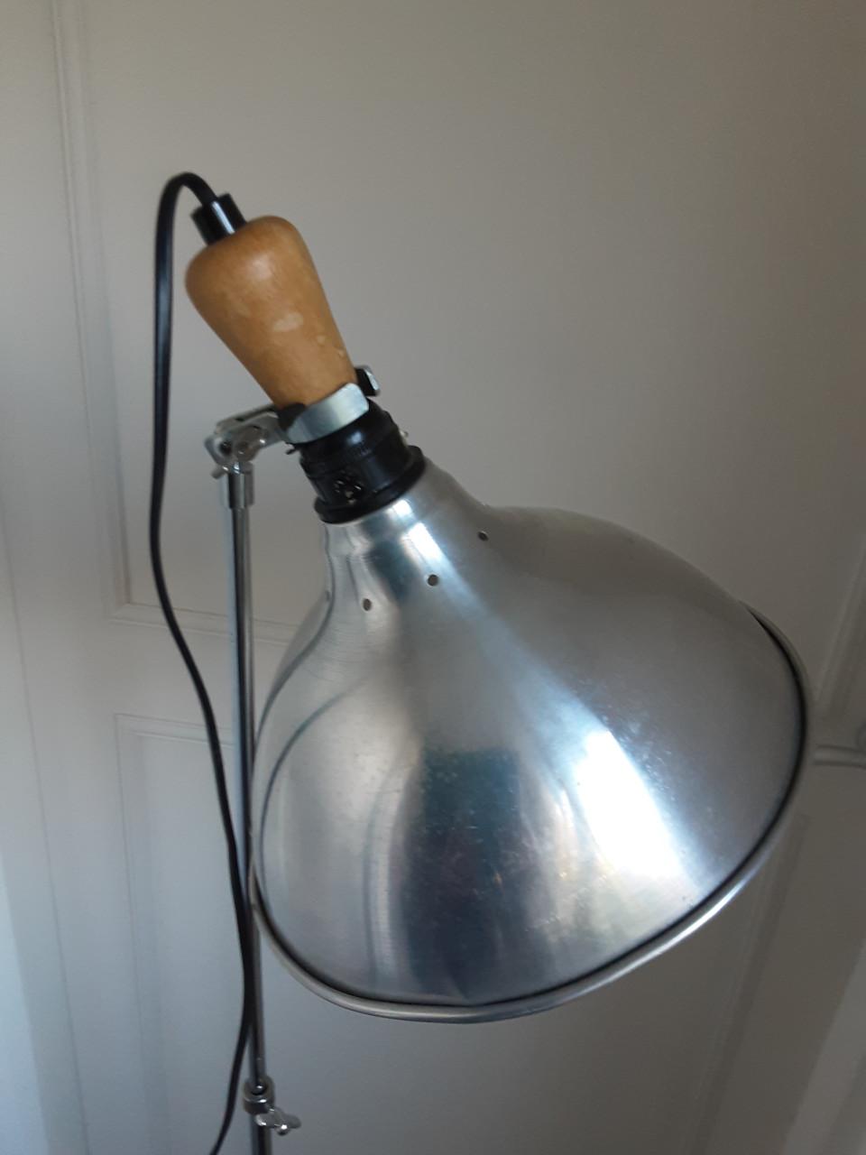 Vintage vloerlamp op standaard