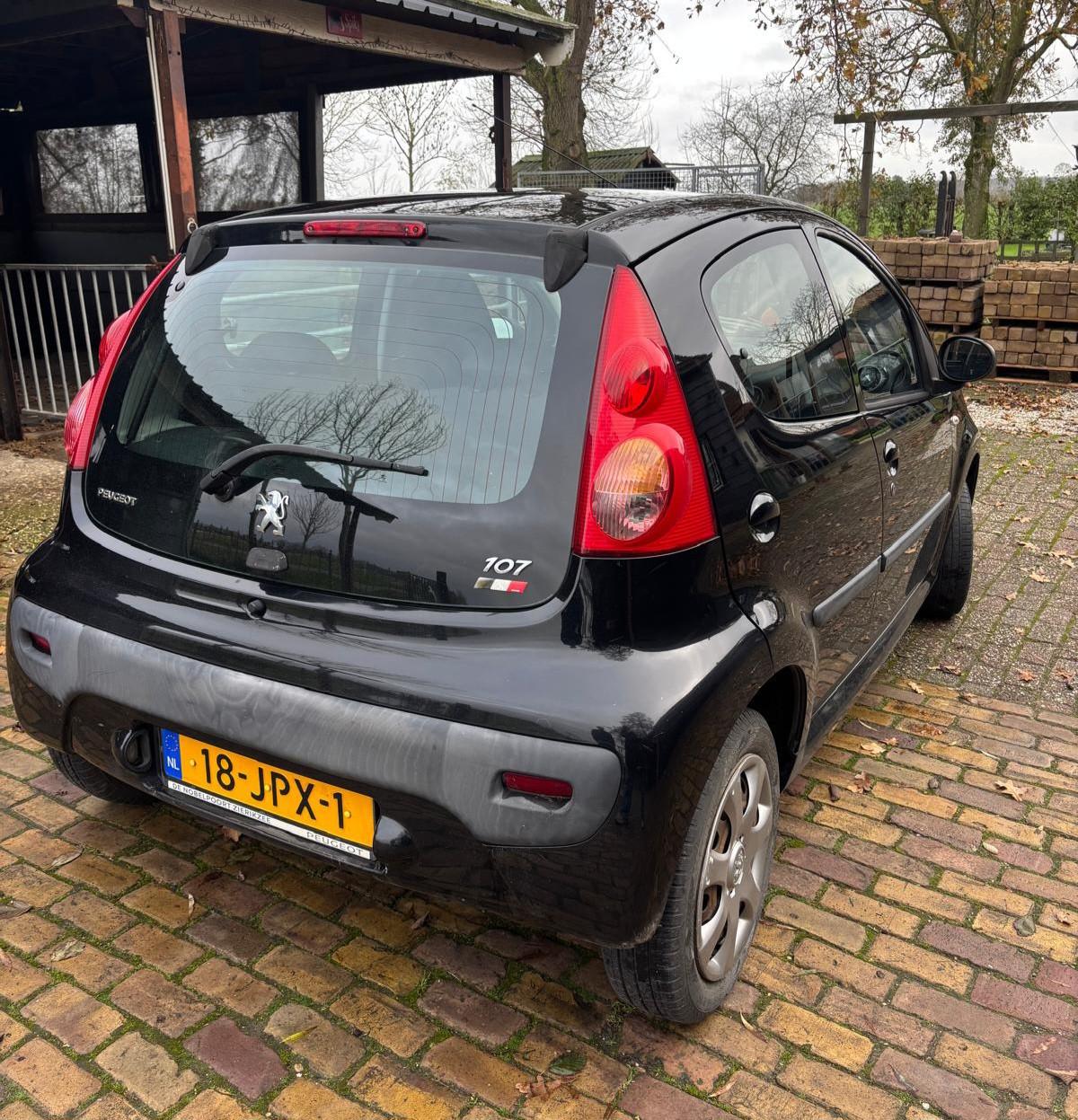 Peugeot 107 5 deurs met airco