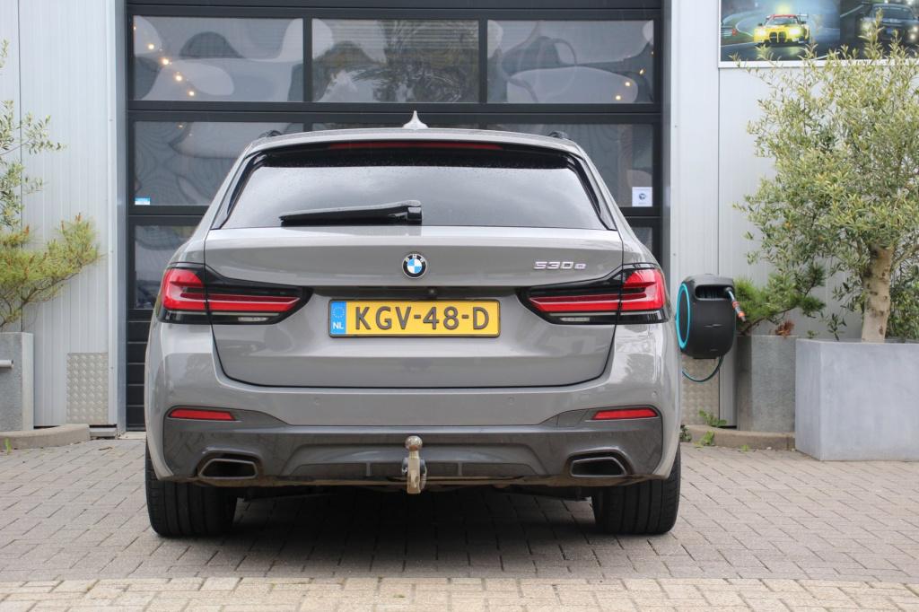 BMW 5 Serie touring 530e m-sport - 292 pk - berninagrau - trekhaak - applec