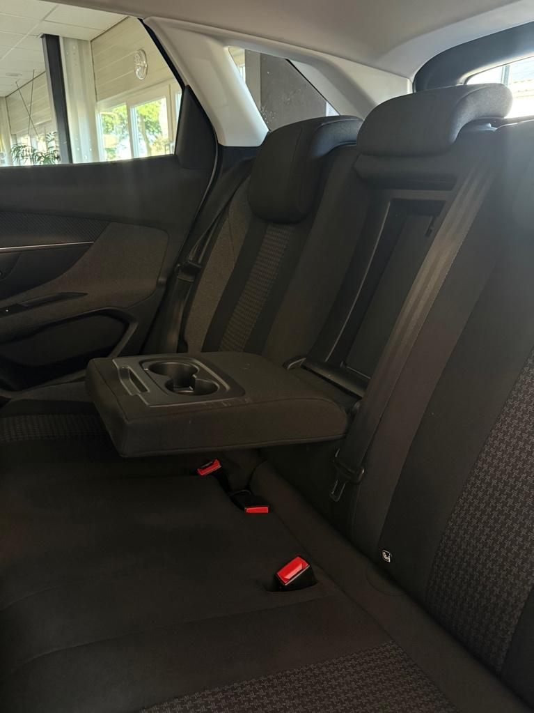Peugeot 3008 1.2 puretech active