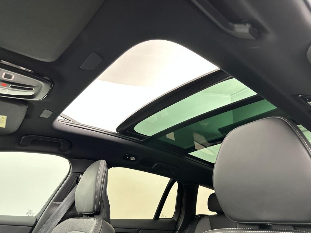 Volvo V60 t8 455pk recharge ultra dark| panodak| 360camera| stylingpack| a