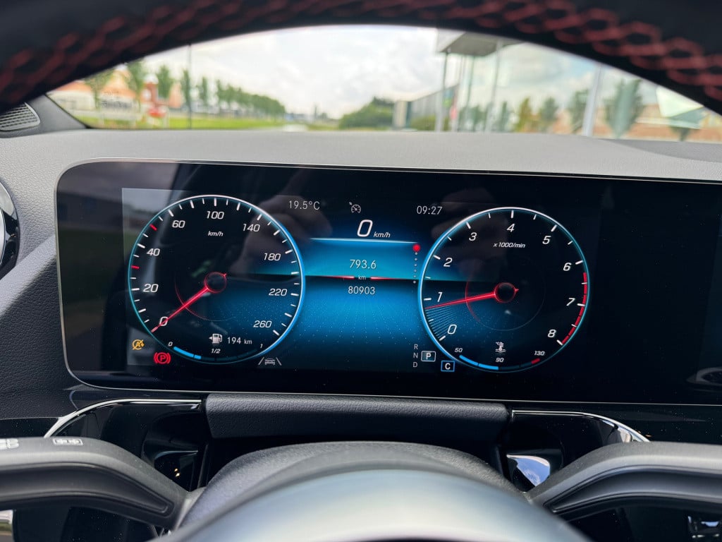 Mercedes-Benz Gla-klasse 200 business solution amg automaat /wegklapbare tr