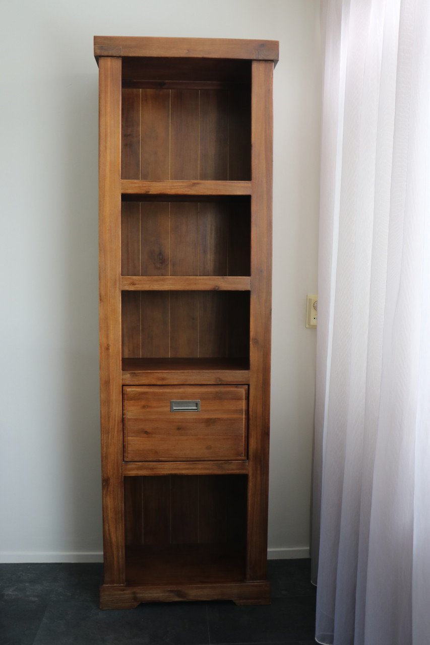 Boekenkast, Acaciahout