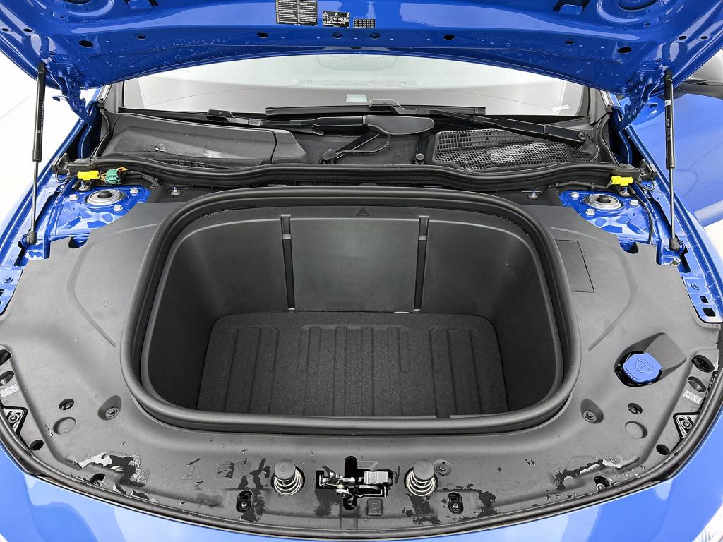 Mercedes-Benz Cla 250+ launch edition 85 kwh | multibeam led | panoramadak 