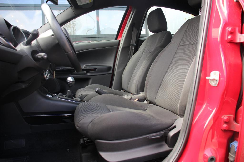 Alfa Romeo Giulietta 1.4 turbo turismo -170 pk - trekhaak - panoramadak - p