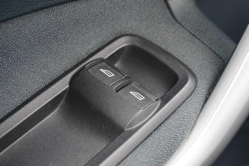Ford Fiesta 1.6 titanium airco / cruise / elektr. ramen /  lm velgen / nap
