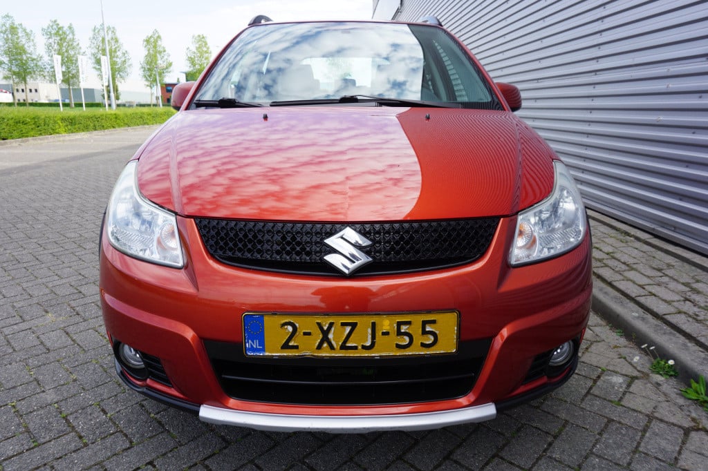 Suzuki Sx4 1.6 comfort airco / navi / parkeers. / elektr. ramen