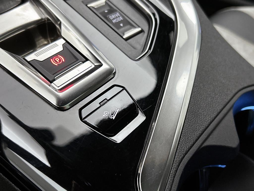 Peugeot 3008 hybrid4 300pk automaat première pack avantage | panoramadak | 