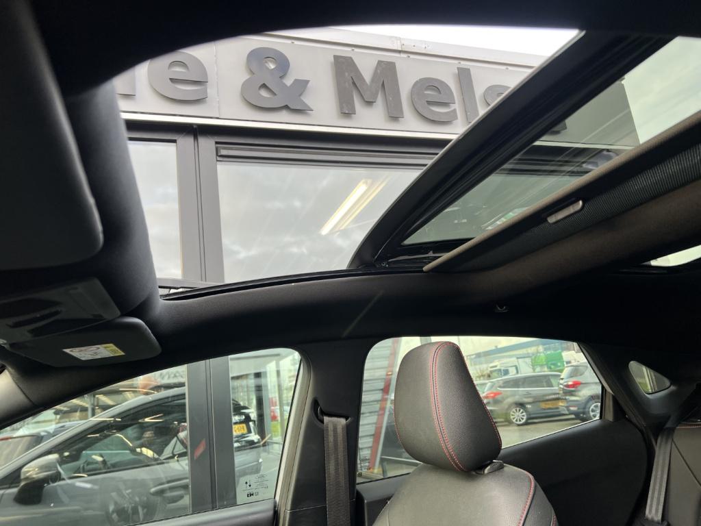 Ford Puma 1.0i ecoboost hybrid 155pk st-line x , pano dak , 19 inch , winte