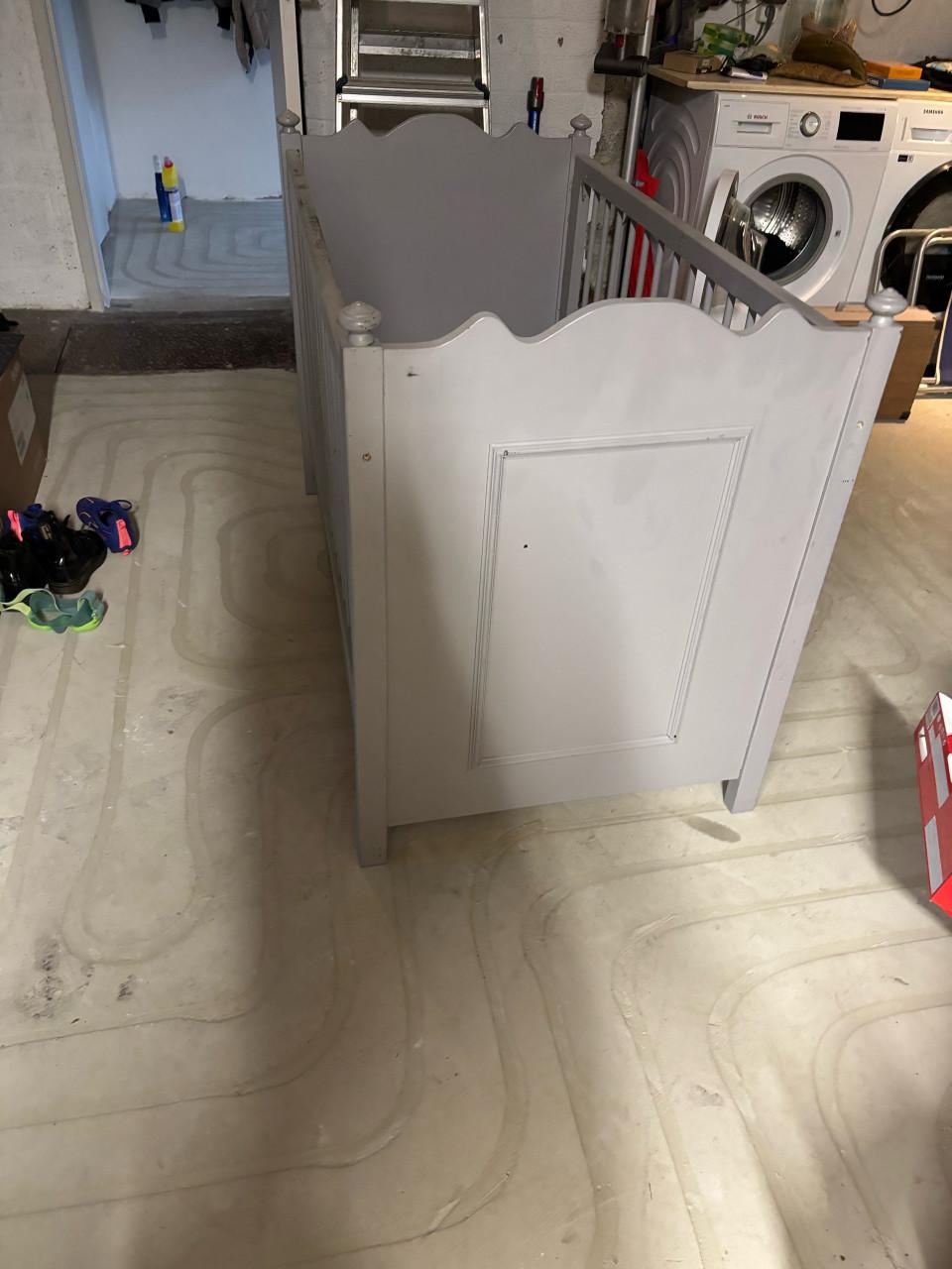 Kinderledikantje grijs