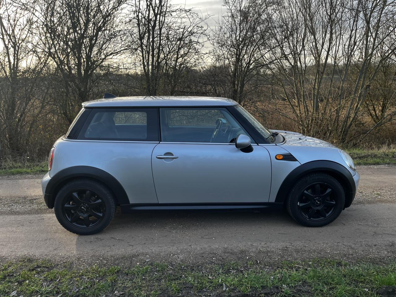 Mini Cooper 1.6 | 138.478 km | 2006 |  Volledig onderhouden