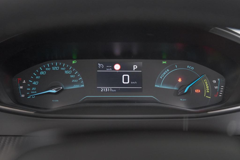 Peugeot 2008 hybrid 136 e-dcs6 style | apple carplay | parkeersensoren | cl