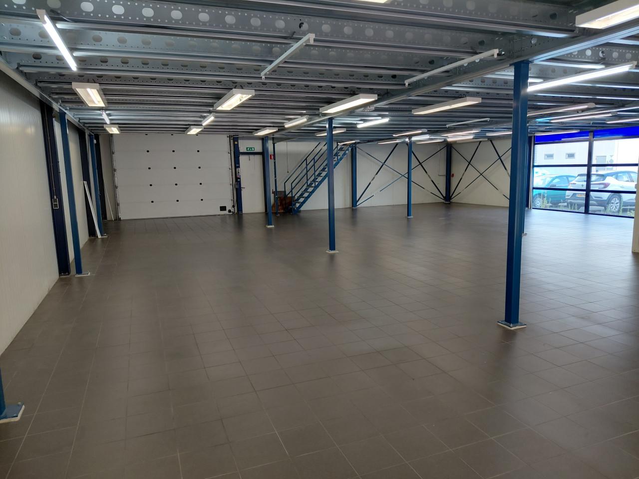 Te Huur  650 m  bedrijfsruimte  Hertzweg 36 Middelburg