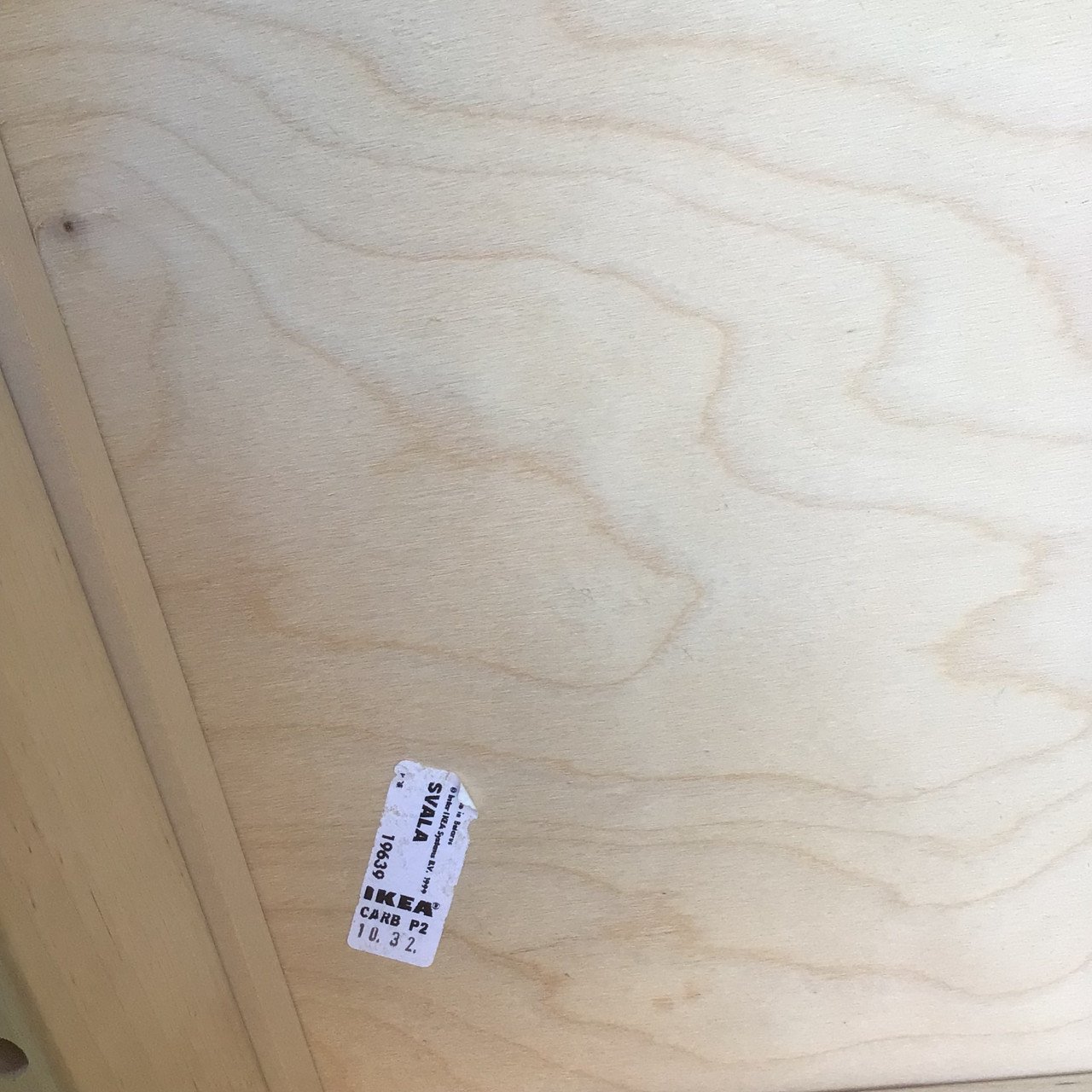 Kindertafeltje met twee stoeltjes