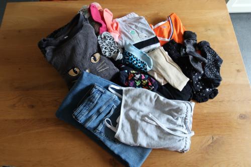 Meisjes kleding pakket in maat 164 voor €5,00 op te halen in Westkapelle