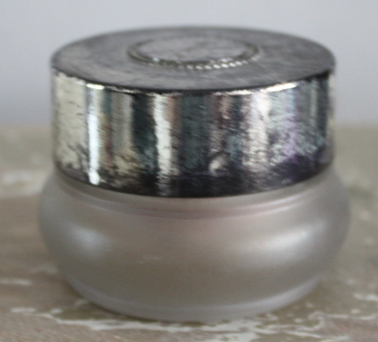 Oud potje  creme makup