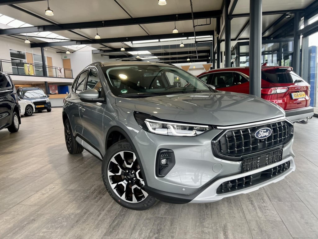 Ford Kuga 2.5 phev active slechts 322km!