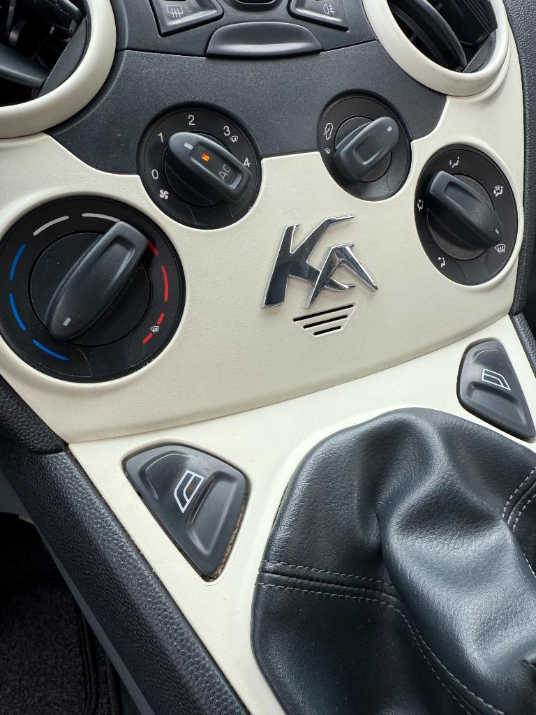 Ford KA 1.2 cool & sound start/stop - airco - nieuwe distr