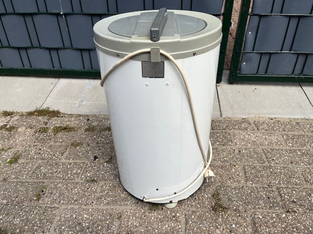 4 Centrifuges