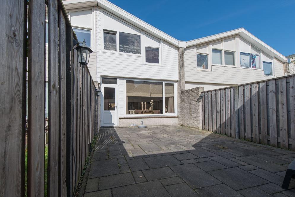 Per direct te huur: ruime eengezinswoning met garage in Goes