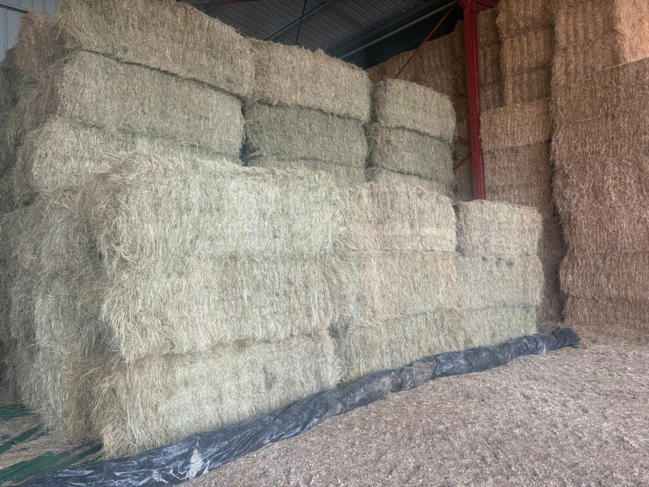 Weidehooi/stro/wikkelbalen