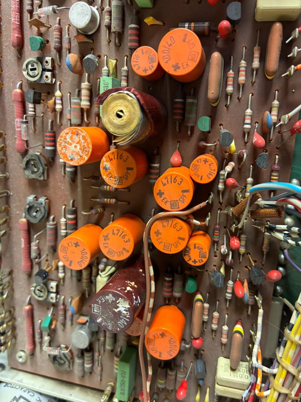 B&O Bang en Olufsen Beomaster 4000 en Beovox M70 met doos en papieren