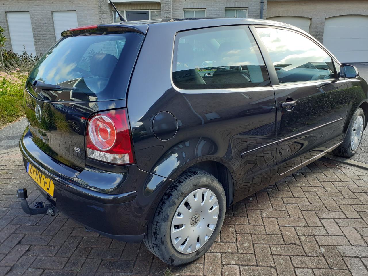 Volkswagen Polo 1.2 hatchback 47 kW – 64 pk Zwart met trekhaak