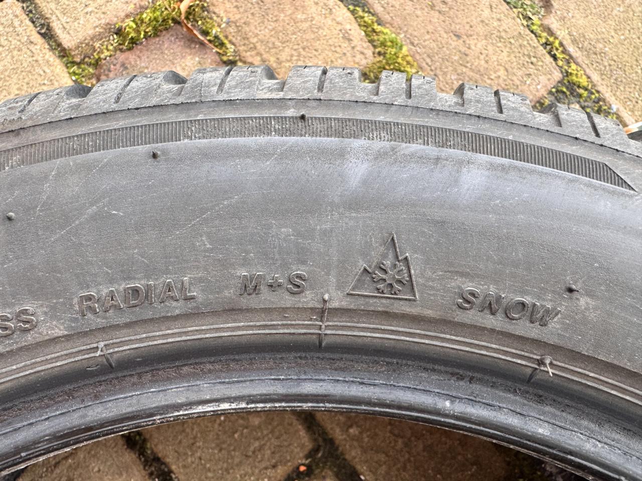 Winterbanden Bridgestone 195/55 R16