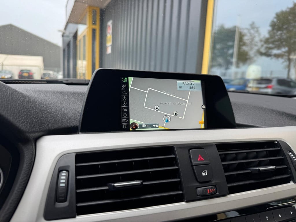 BMW 3-serie 318i executive automaat