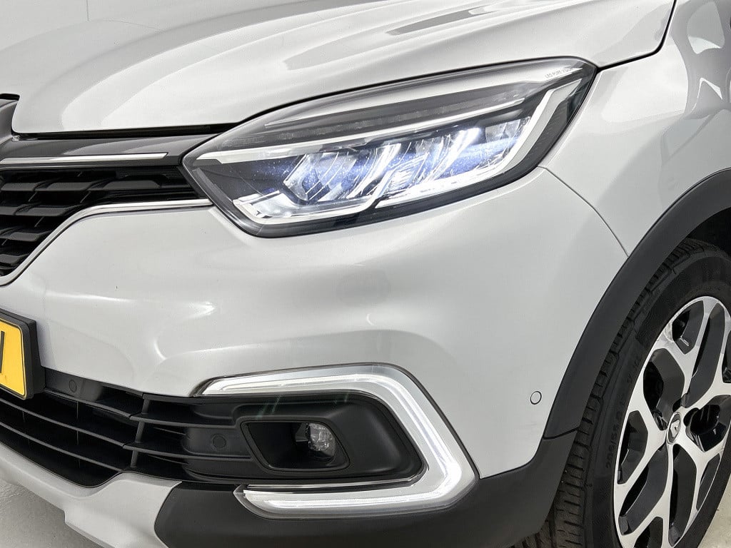 Renault Captur 1.3 tce intens / trekhaak / bose sound / camera / carplay-an