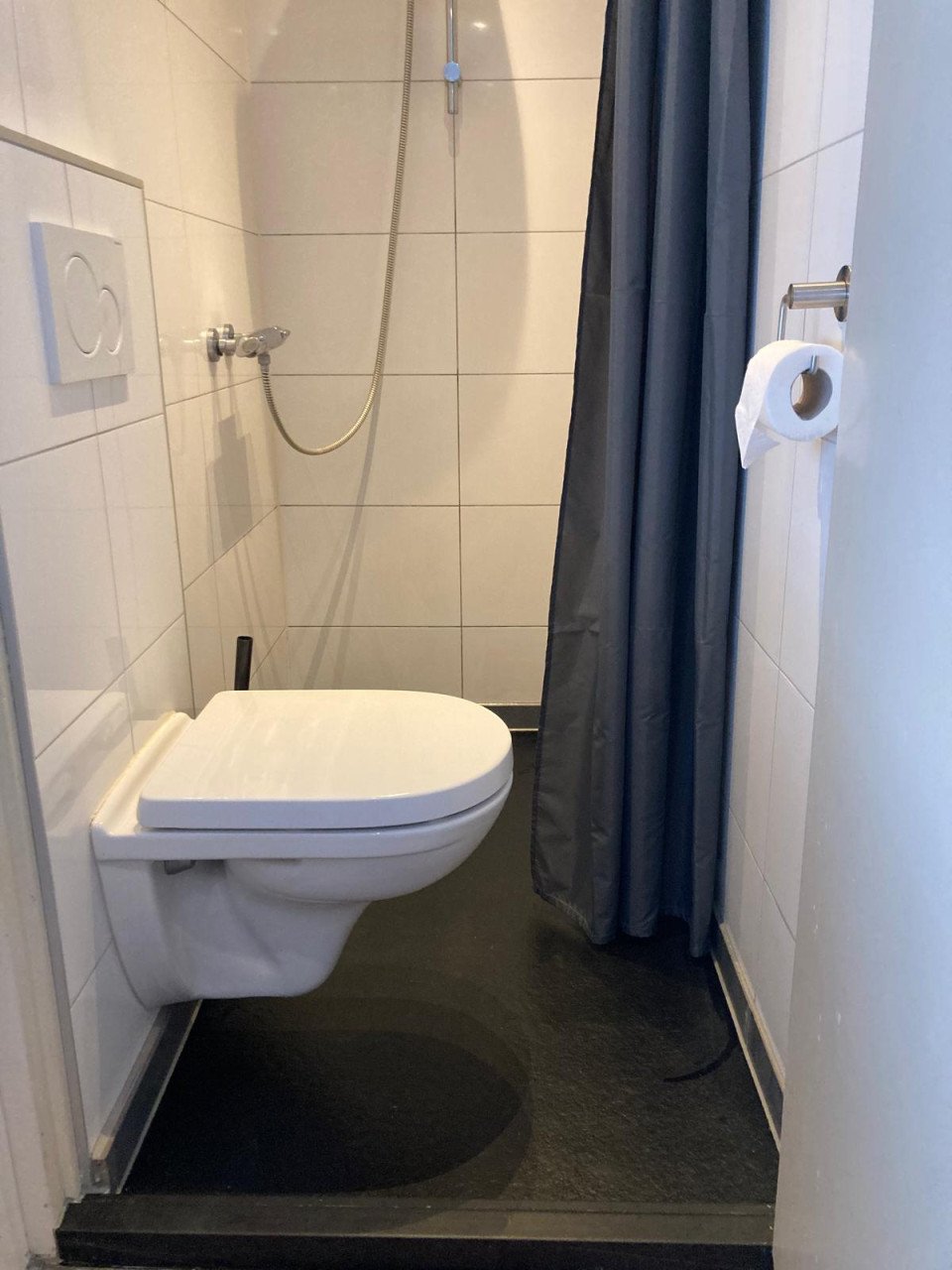 Tegelzetter nodig? Bel/app: 06 21937244 of Mail: jvbtegelzetter@gmail.com