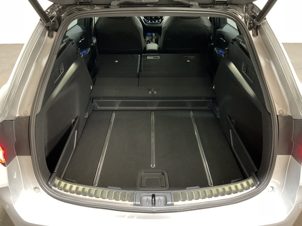 Toyota Corolla Touring Sports 1.8 hybrid executive | navi | bi-tone | camer